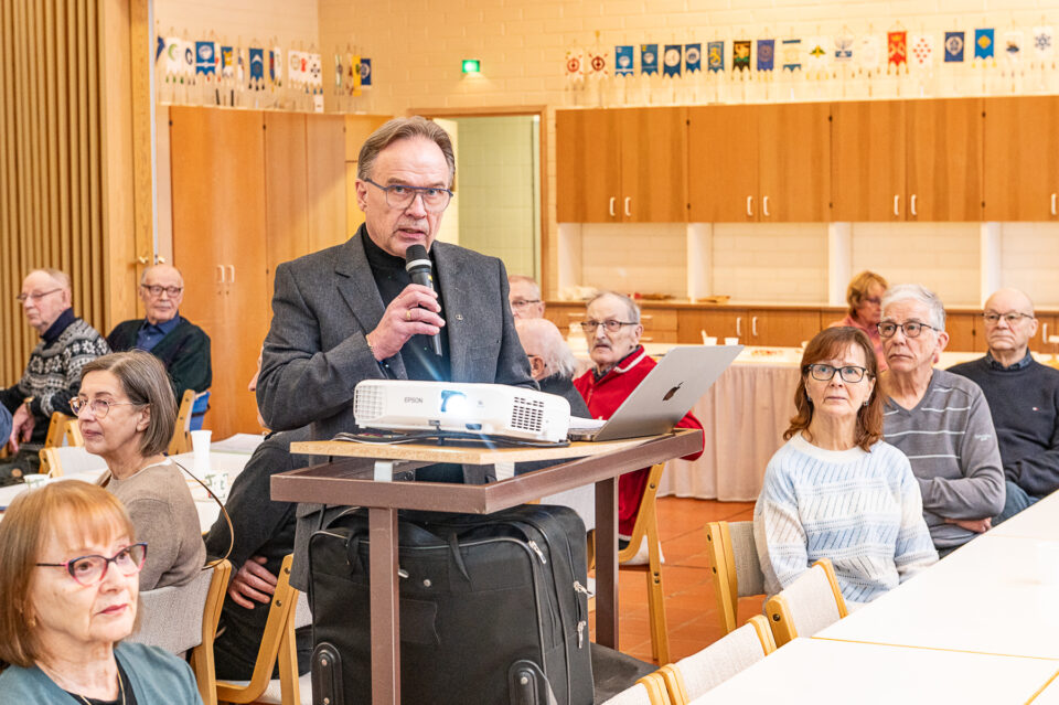 Eläkeliiton Kainuun piirin puheenjohtaja Matti Kivijärvi on tyytyväinen piirin jäsenkehitykseen. Tällä hetkellä Kainuussa on yli 3 500 jäsentä. Sotkamon yhdistyksessä jäseniä on lähes 500.