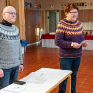 Sotkamon vanhus- ja vammaisneuvoston puheenjohtaja Tuula Rossi-Määttä kertoi neuvoston toiminnasta. Hänen lisäkseen vanhus- ja vammaisneuvostojen toiminnasta kertoi Kalevi Valtanen, joka toimii myös Kainuun soten vammaisneuvostossa sen puheenjohtajana.